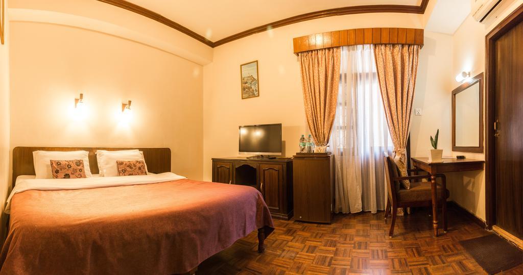 Hotel Excelsior Kathmandu Ngoại thất bức ảnh