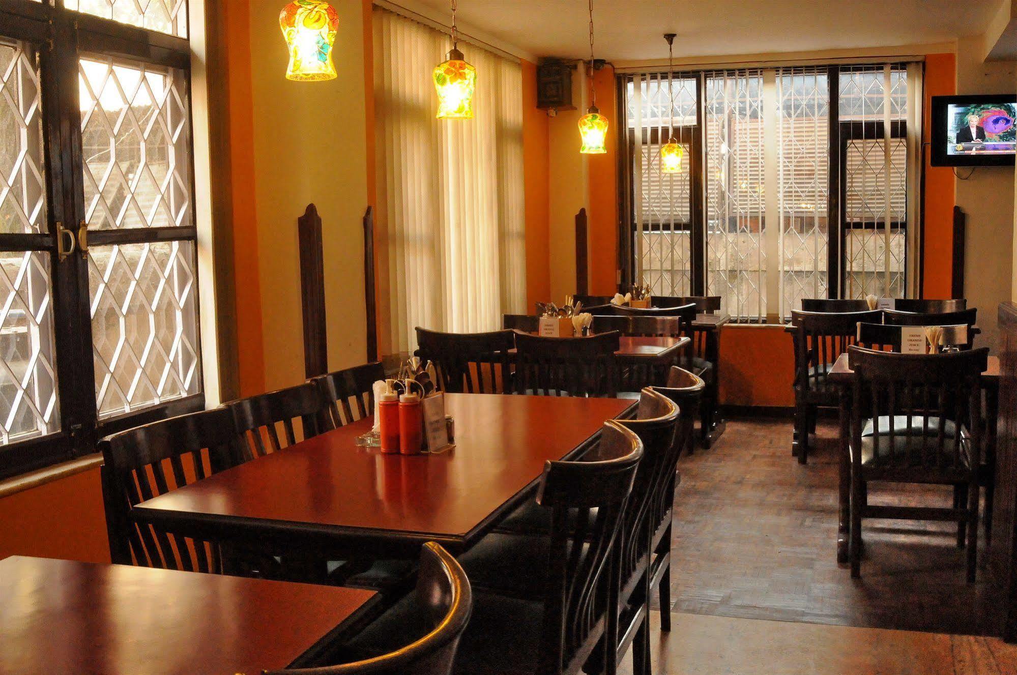 Hotel Excelsior Kathmandu Ngoại thất bức ảnh