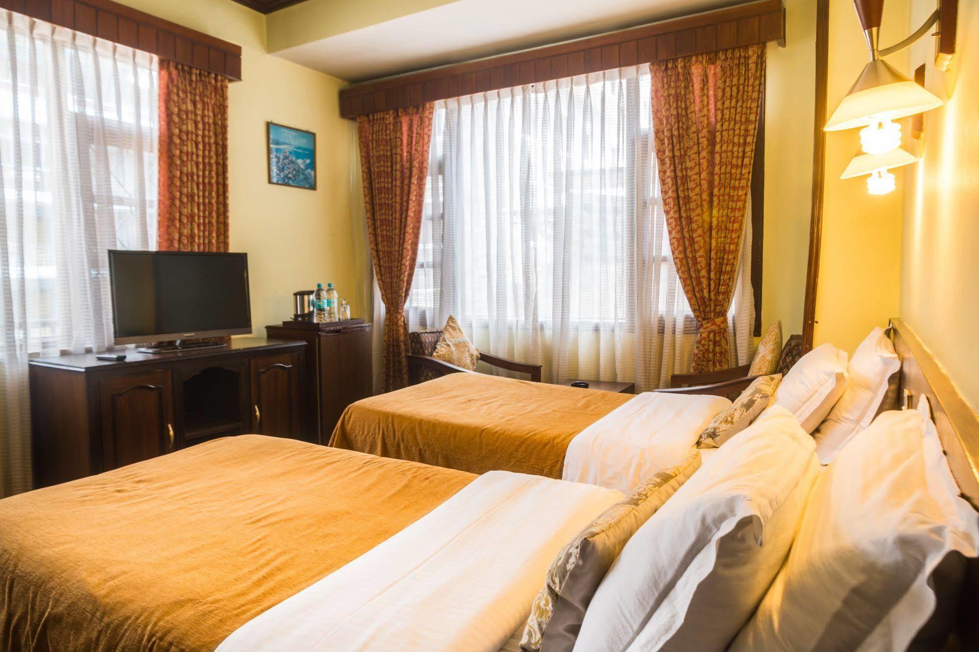 Hotel Excelsior Kathmandu Ngoại thất bức ảnh
